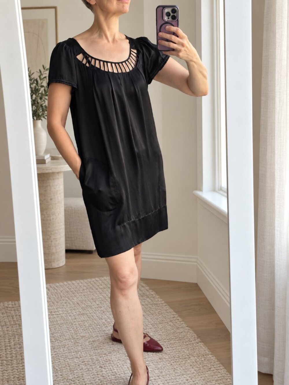 Tree Black 100% Silk Shift Mini Dress Cutout Neck Pockets Size S/M
